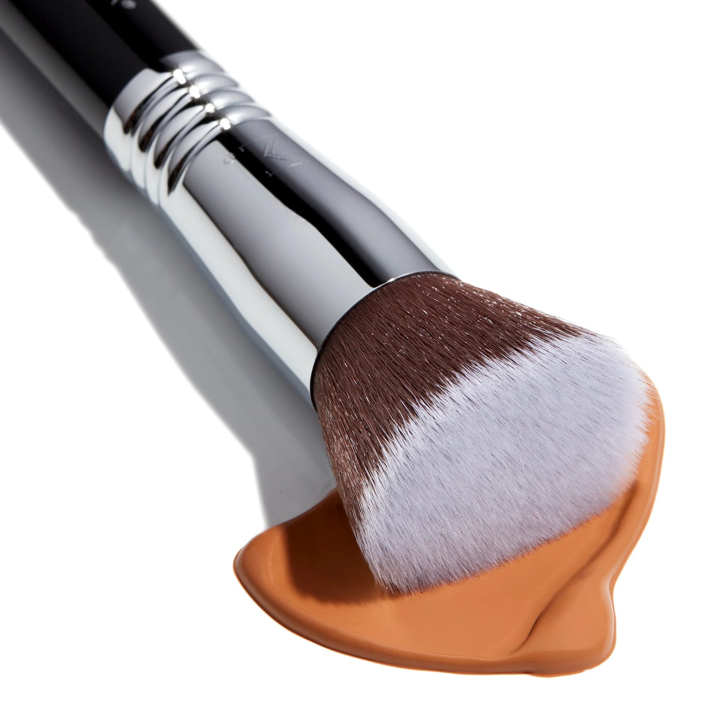 F80 Flat Kabuki Brush